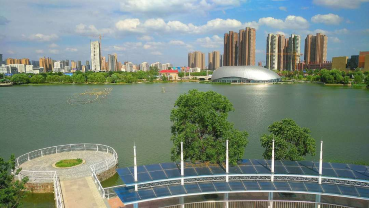5平方公里的漯河市商务中心区. (实景图) 择西城腹地   筑国风大宅