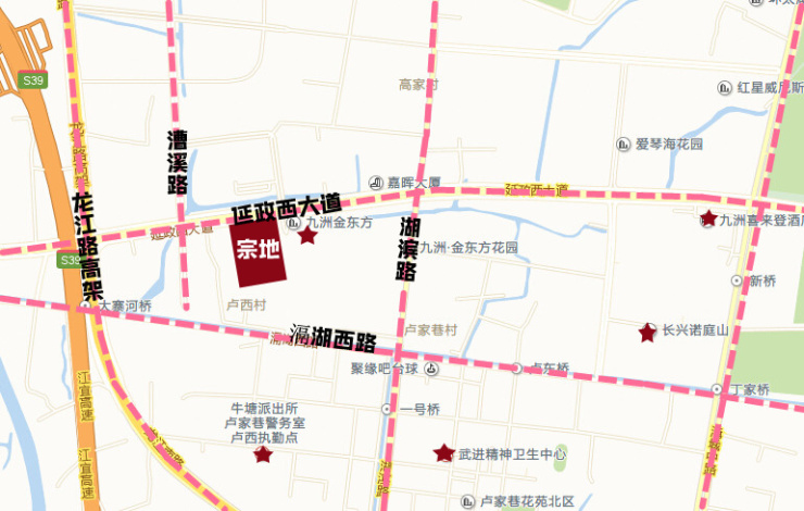 北侧延政西大道,西侧紧邻龙江路高架,江宜高速,南侧有滆湖西路,东侧过