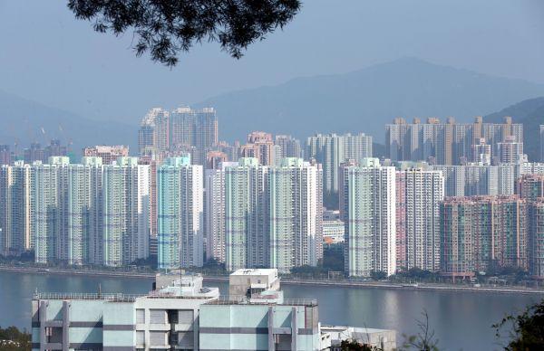 资料图片:香港沙田一带的住宅区