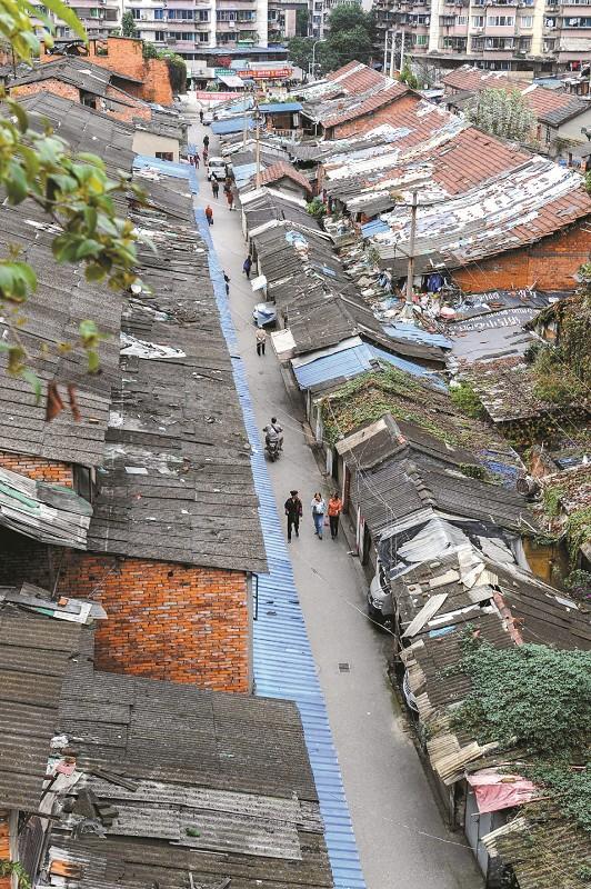 成都二环内最大"城中村"拆除 住户陆续搬家