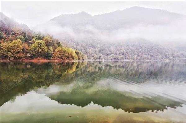 太平湖畔旅居大盘连年终农村答谢宴都如此走业主头别墅大门图片