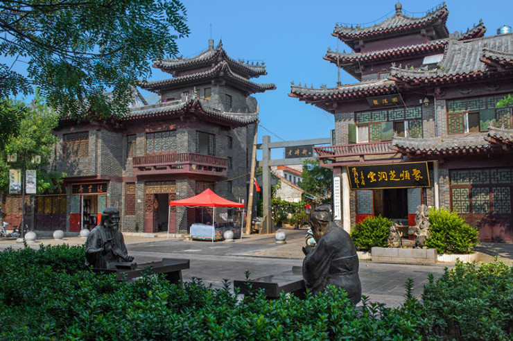 近几年,亳州把发展文化旅游业作为经济转型发展的突破口,完成了涡河