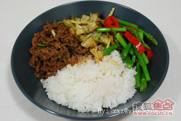 如何做牛肉饭 d57088c01577239d85ee88d1f26a2d3a.jpg
