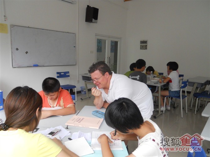 图:全外教小班教学-广州韦尔英语学校-是你送孩