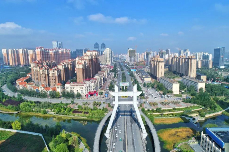 城镇人均居住面积_人均耕地面积图