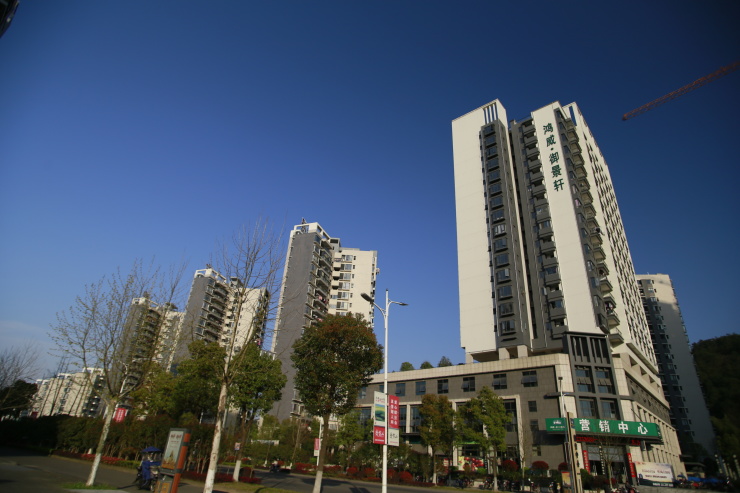 东方丽景105-134㎡阔景现房 仅6300元/㎡起即买即住