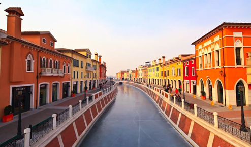 武清的名品奥特莱斯——佛罗伦萨小镇以京津城际铁路武清站为源头