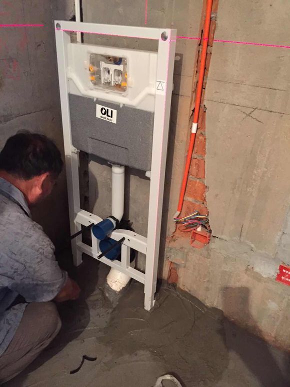 入墙式马桶这样安装才更安全你都知道吗