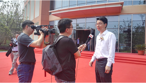 中铁四局健康养老产业投资有限公司总经理吴明寿在活动