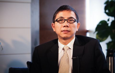 彭文生:房地产市场定位存误区 房价不跌难以降杠杆