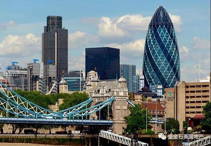 其他香港投资者,如基汇资本(gaw capital)和中渝置地(cc land)这两家