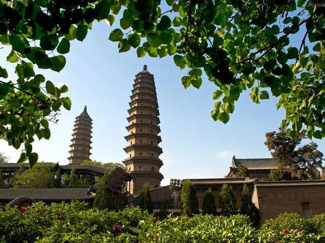 松庄公园自古以来风水书中都有"山管人丁,水管财"一说,有水的地方财