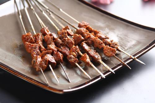 首先安利第一弹自然是麻辣鲜生的烤串儿头牌——烤猪肝.