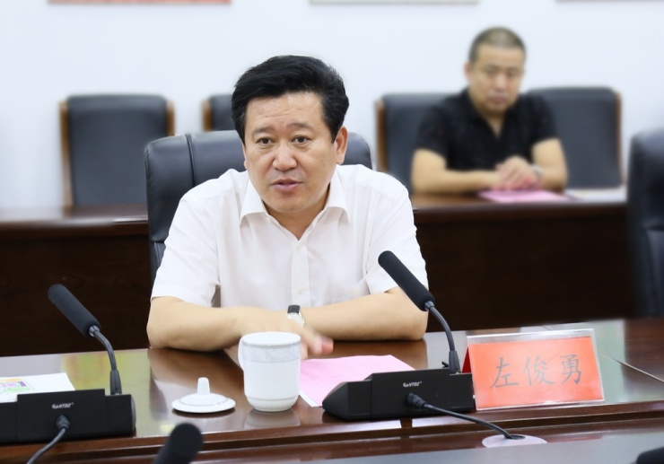 衡水市饶阳县县长左俊勇发表讲话
