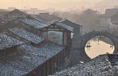 拆了老街建了东站千百年的彭埠老街重新回来了