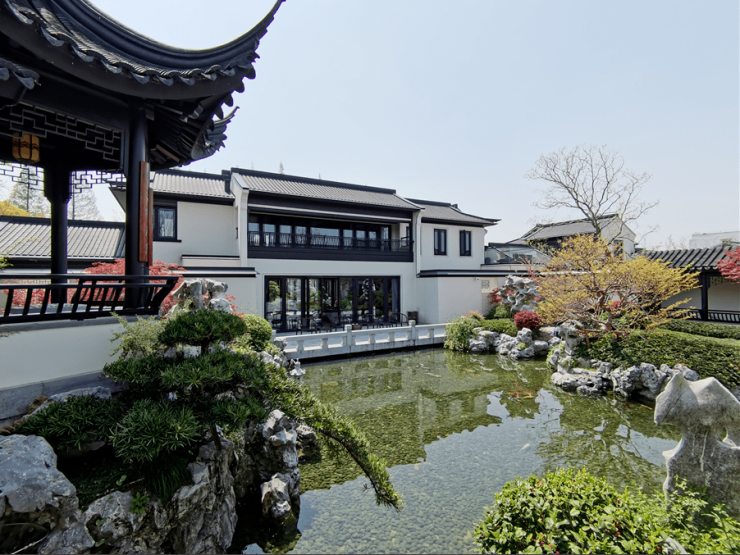 拙政园,园林广袤,意境悠远,意境宛自天开.