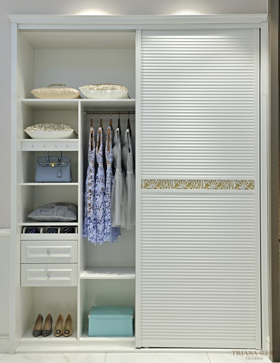 蒂亚娜全屋定制分享衣柜空间巧设计让卧室变更大