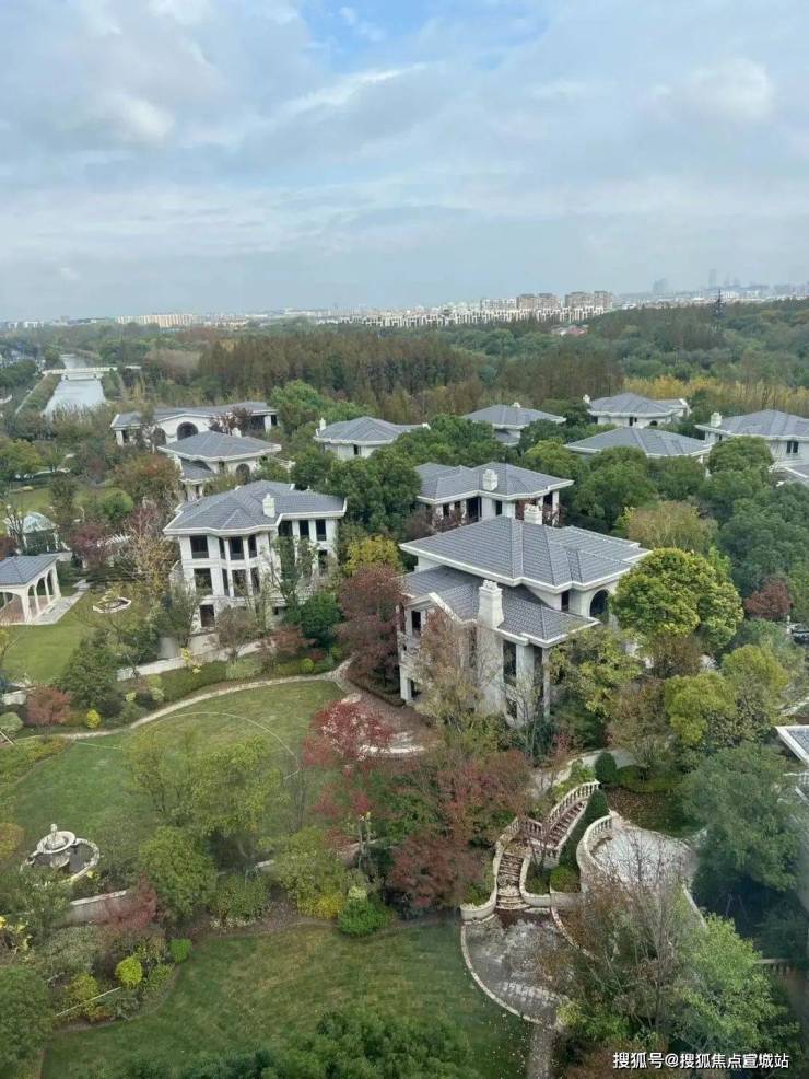 上海西郊独栋别墅虹桥v16售楼处电话售楼中心首页网站楼盘百科详情