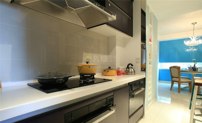 怎样装修开放式厨房 82e62e7e-89d8-4a5a-a172-6d2f81f6f09b.png