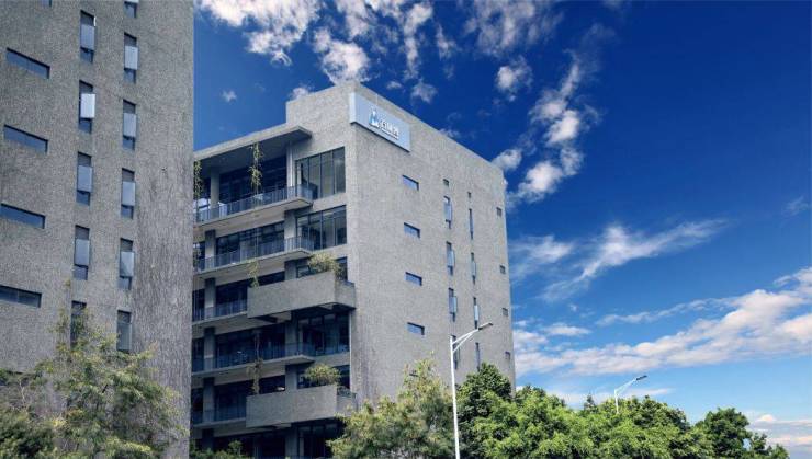 国内首个淡水沉没式光伏名目建成