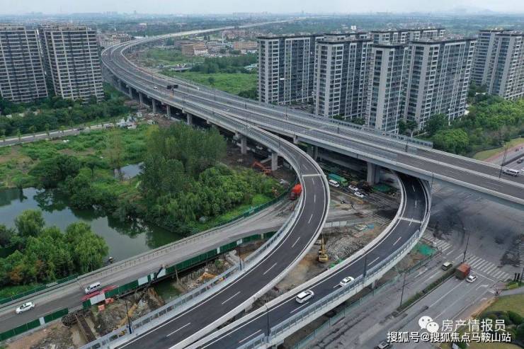 项目西侧为运溪路隧道,中环快速路,北侧为杭瑞高速/天目山路,同时接轨
