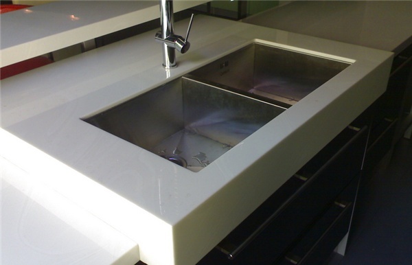 人造石橱柜台面怎么样 人造石橱柜台面的优缺点_装修攻略-南京搜狐焦