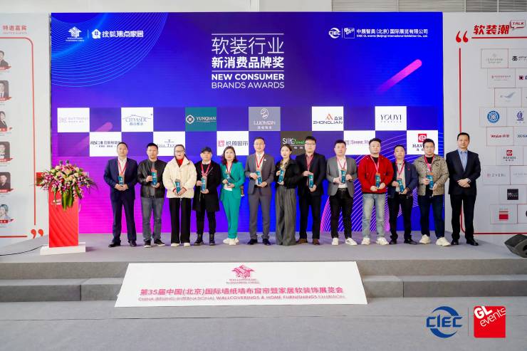 驰名木地板品牌：小编支招不愁买不到优异的木地板