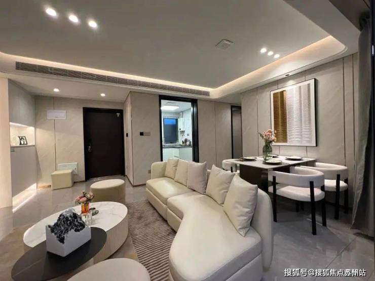 家居 起居室 设计 装修 740_555