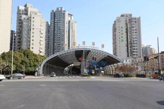 新建路隧道浦西出口拓宽啦虹口至浦东更方便