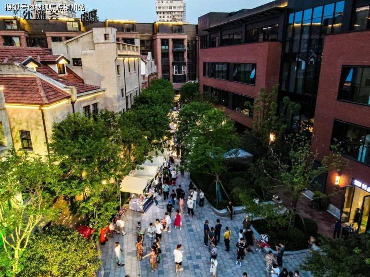 武汉华发外滩荟售楼处电话地址价格华发外滩荟叠墅售楼中心24小时电话