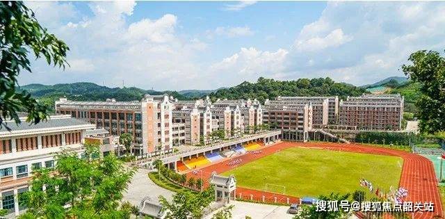 有初三统测优秀率达91%的二中苏元学校,铁英中学已招生开学;香港大学