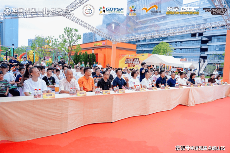青竞锋芒电掣逐梦2026广东省电动房车邀请赛在佛山南海桂城举行(图2)