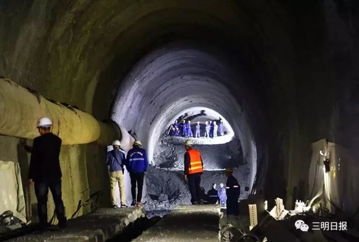 最新进展兴泉铁路首个长隧道贯通